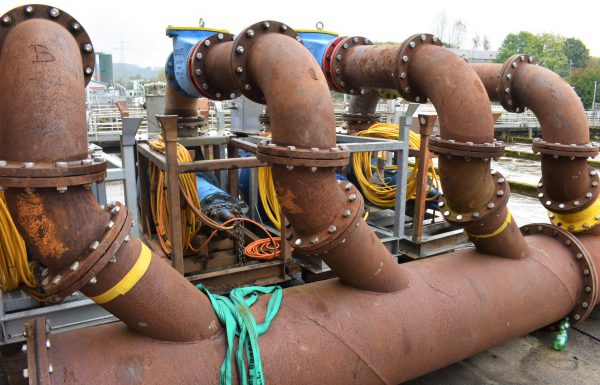 Leidingen leidingverhuur pompenverhuur pomp huren bij Buitenkamp RWZ Echten